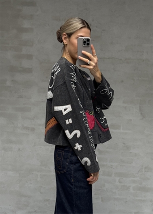 Back To School Embroidered jakke Almond Black Stella Nova 